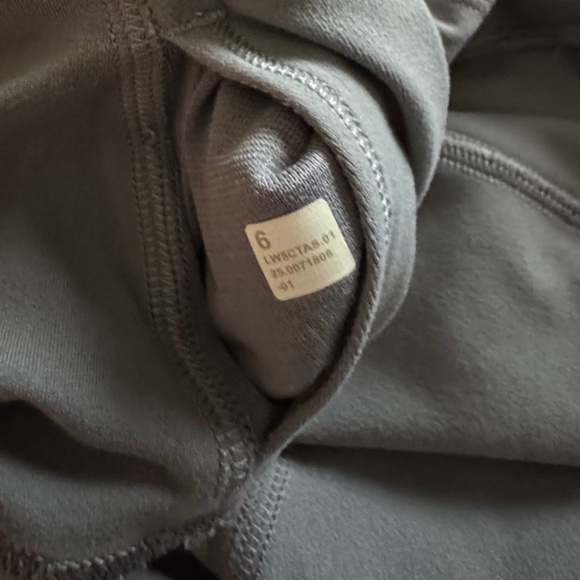 Lululemon Align HR Pant, 25" - Solar Grey - 6 - XLNT - Picture 8 of 8